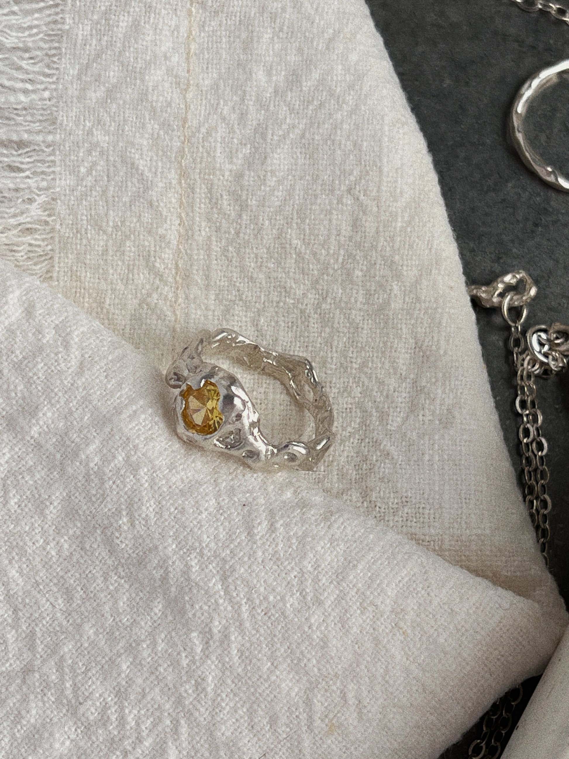 Yellow sapphire ring - Yellow/Silver